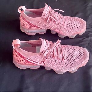 ✨SOLD ON DEPOP✨ Nike pink Vapormax